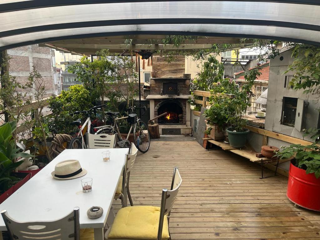 Central Apartment Kadikoy Terrace Bbq Close 2 Block Ferry Bull Metro Nighlife Istanbul Exterior photo