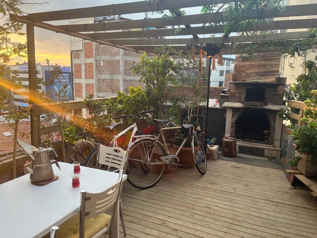 Central Apartment Kadikoy Terrace Bbq Close 2 Block Ferry Bull Metro Nighlife Istanbul Exterior photo